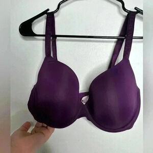 Victorias Secret T-shirt Lightly Lined Demi Bra 34DD